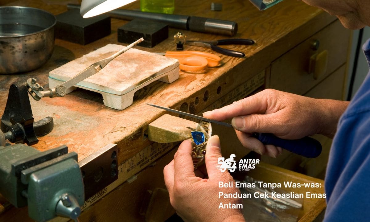 Beli Emas Tanpa Was-was: Panduan Cek Keaslian Emas Antam